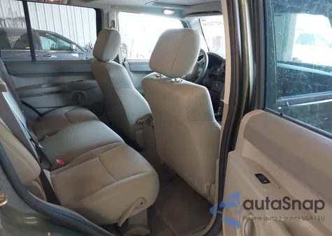 2006 Jeep Commander из США, поврежденный, VIN 1J8HG48K76C332318